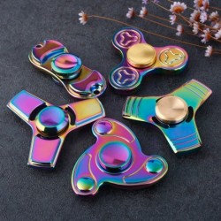 Divatos Cool FIDGET SPINNER stresszoldó pörgettyű játék koncentráció fejlesztő szivárvány