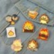 Fém színe: XZ3728 - 10 DB / LOT Calcifer Zománc Pin Egyedi Fire Elf japán anime fibulák Anime bross hajtóka jelvény