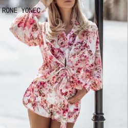 Szín: MULTI M - Női alkalmi hosszú lámpás ujjú, virágos hímzésű, lehajtható gallér szalagos rövid szettek