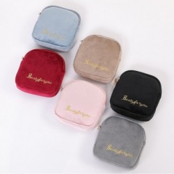 Szín: véletlenszerű szín 1db - Aranyos kis kozmetikai táska szalvéta egészségügyi betét tasak törölköző tároló